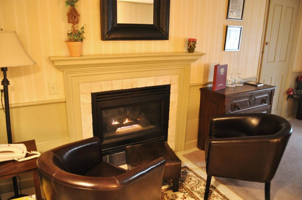 Colby Hill Inn Henniker الغرفة الصورة