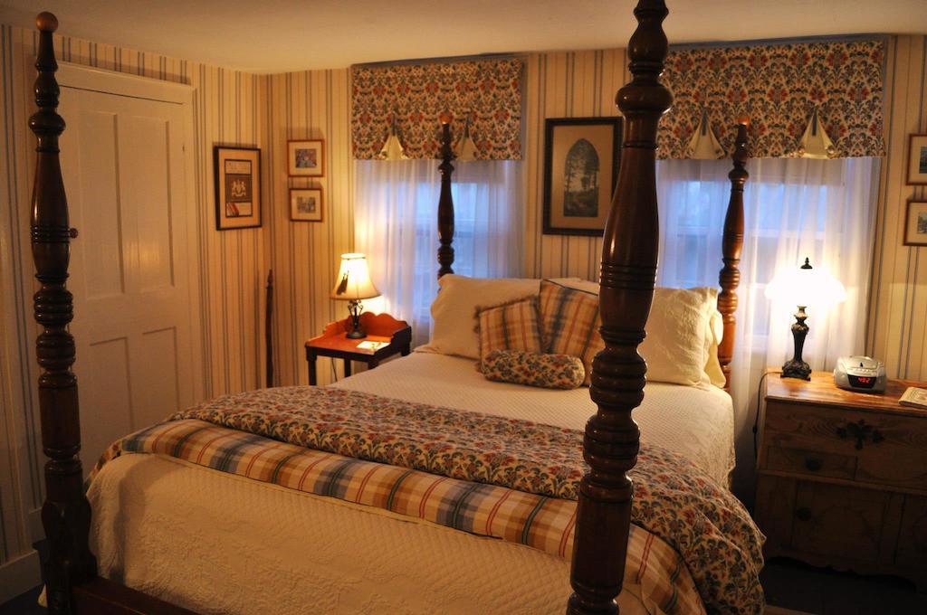 Colby Hill Inn Henniker الغرفة الصورة