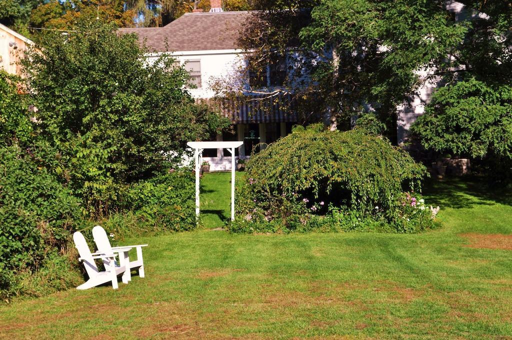 Colby Hill Inn Henniker الغرفة الصورة